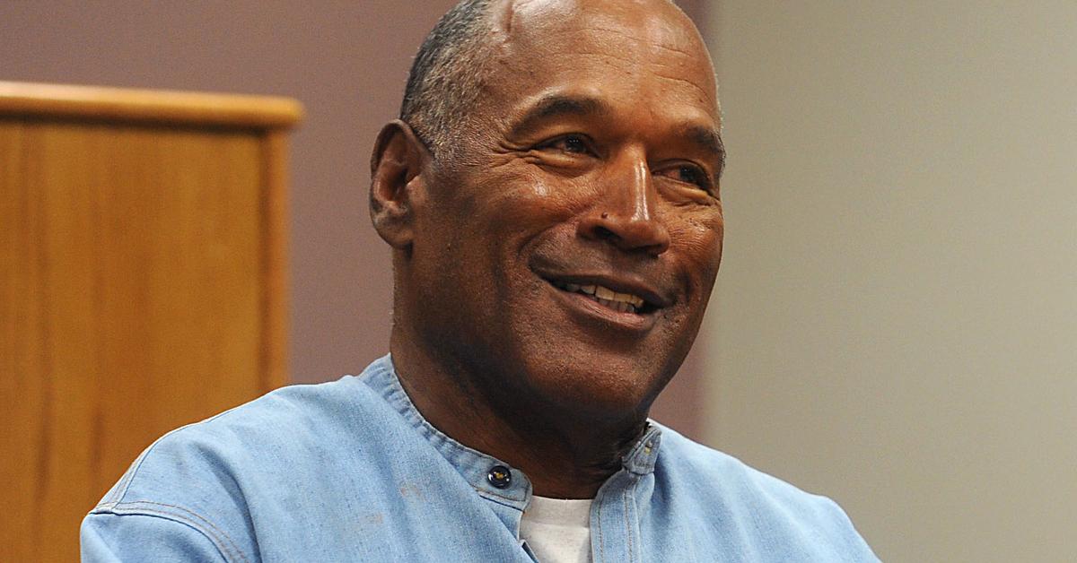 O.J. Simpson Eats On McDonalds After Prison Release