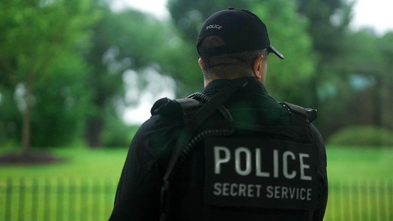 Secret Service officer
