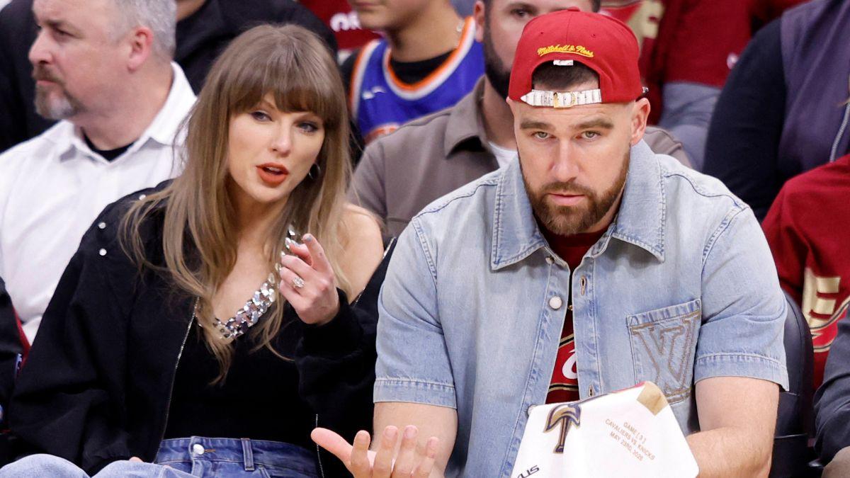 Taylor Swift ,Travis Kelce