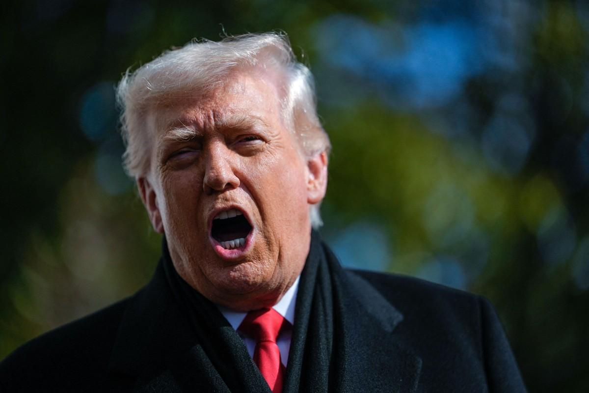 Trump Departs for Clive, Iowa to Deliver Remarks