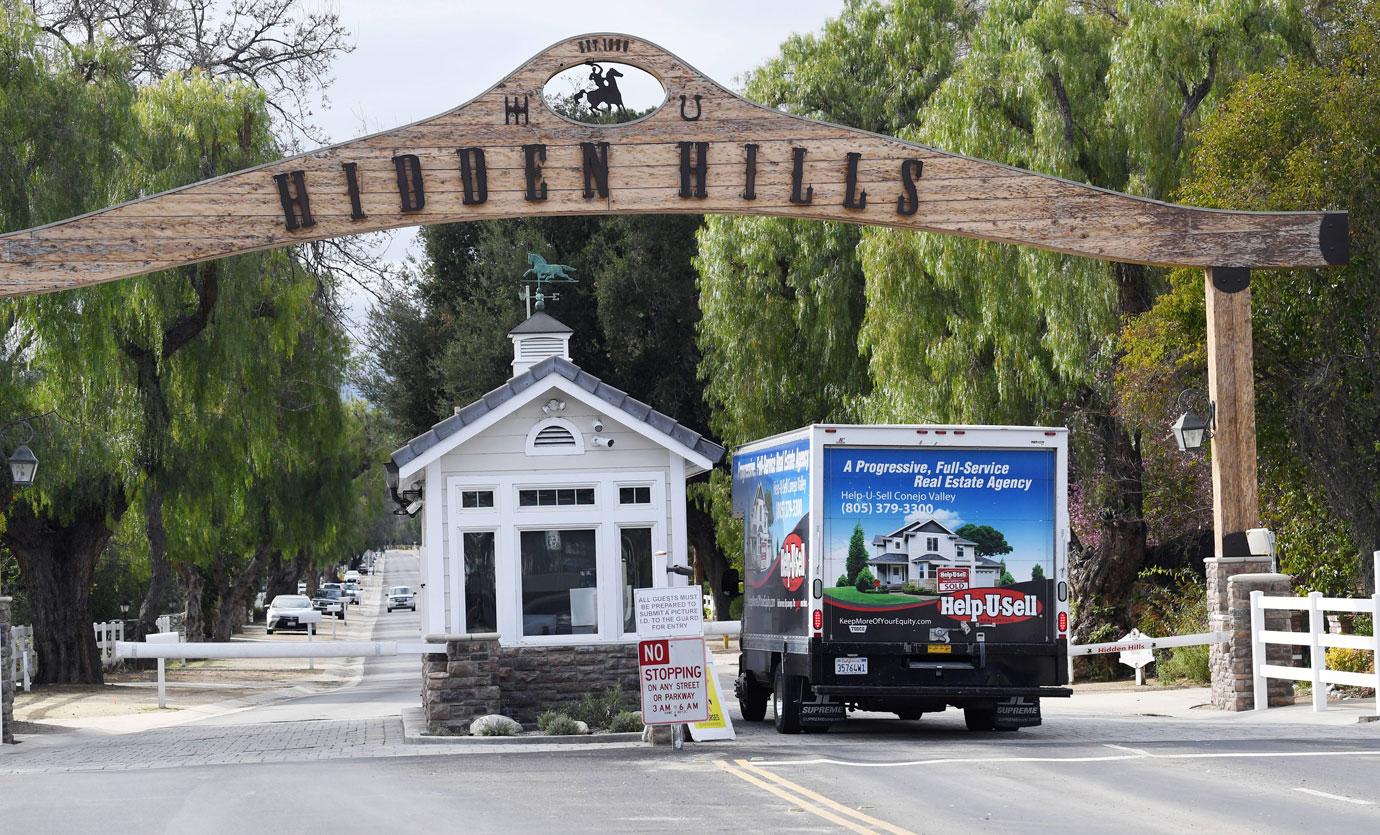 Tori Spelling Moving Truck Broke