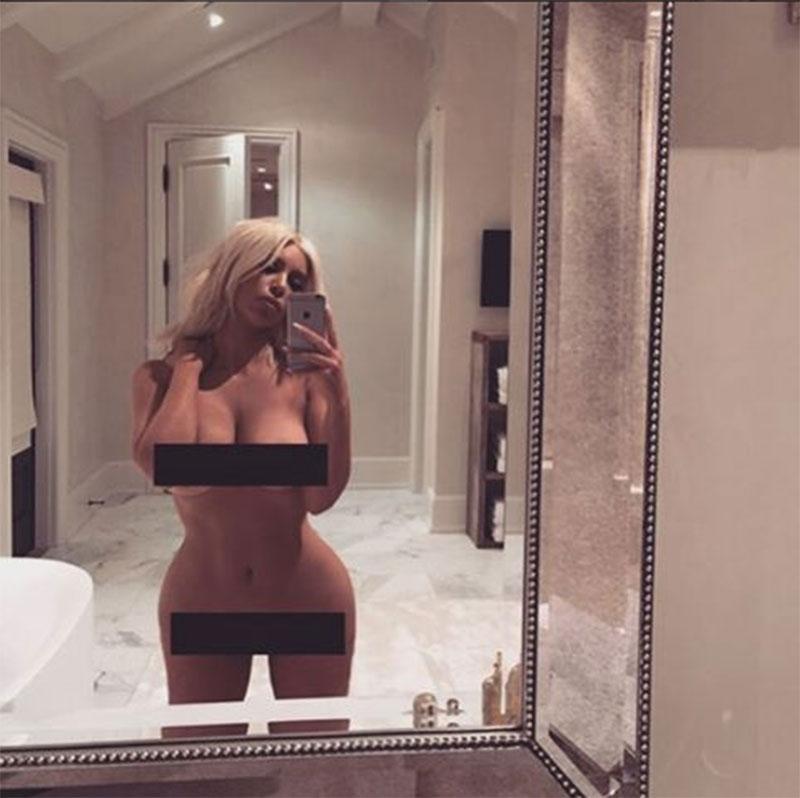 //kim kardashian kylie jenner most naked moments