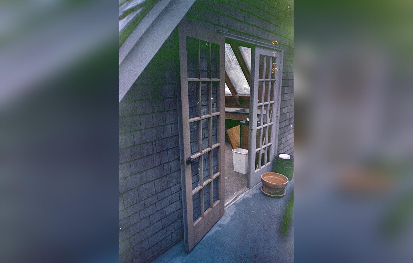 Kurt Cobain’s Haunted Death House Scares Off Buyers