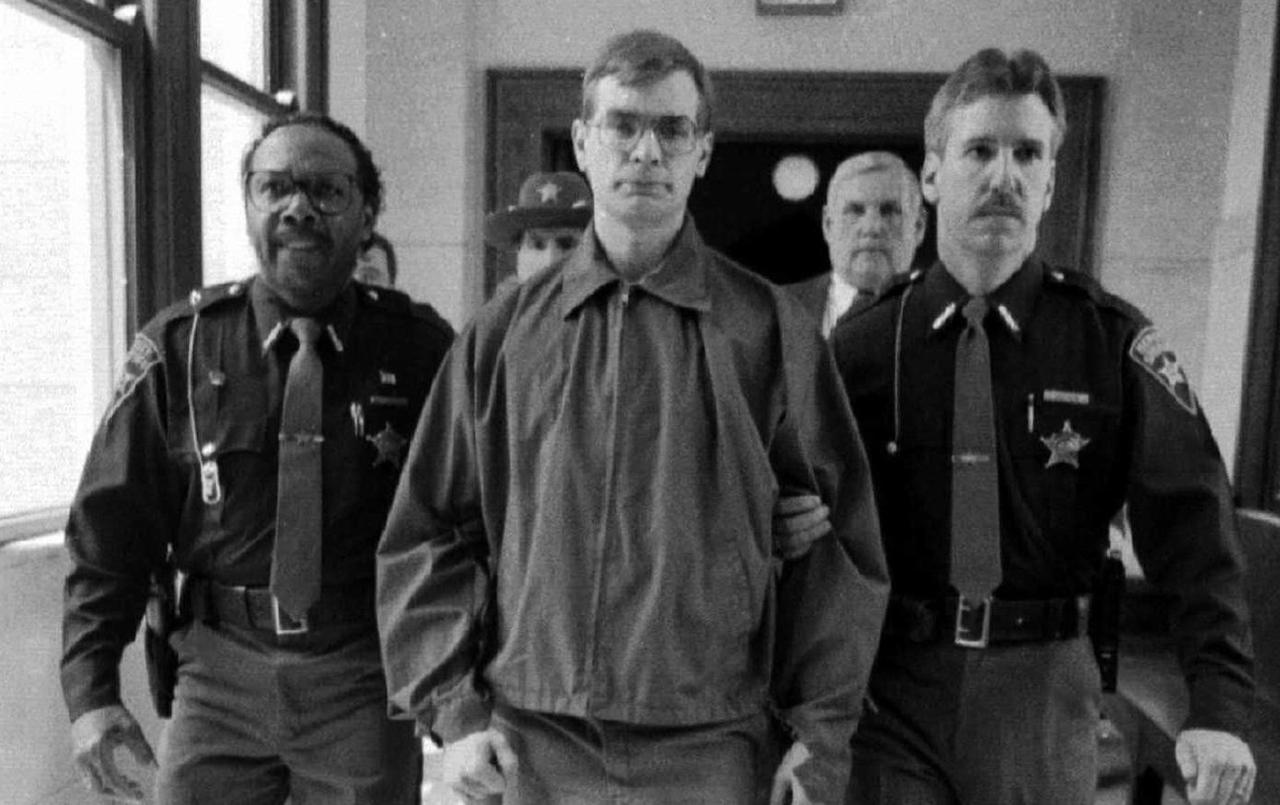 The Untold Story Of Jeffrey Dahmer's Brutal Prison Murder