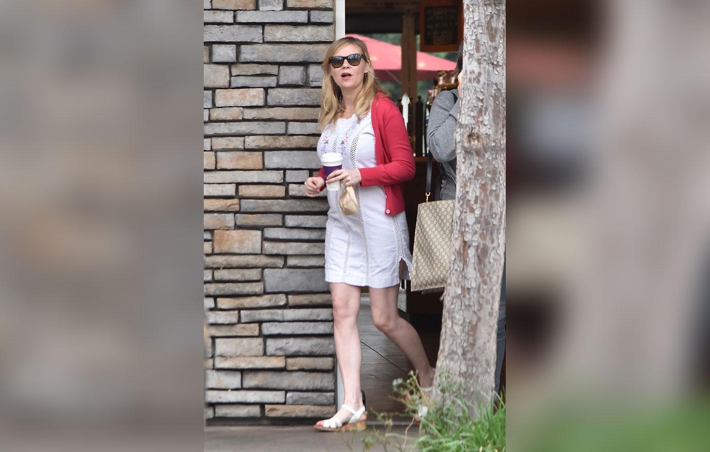 Kirsten Dunst Steps Out Baby Bump