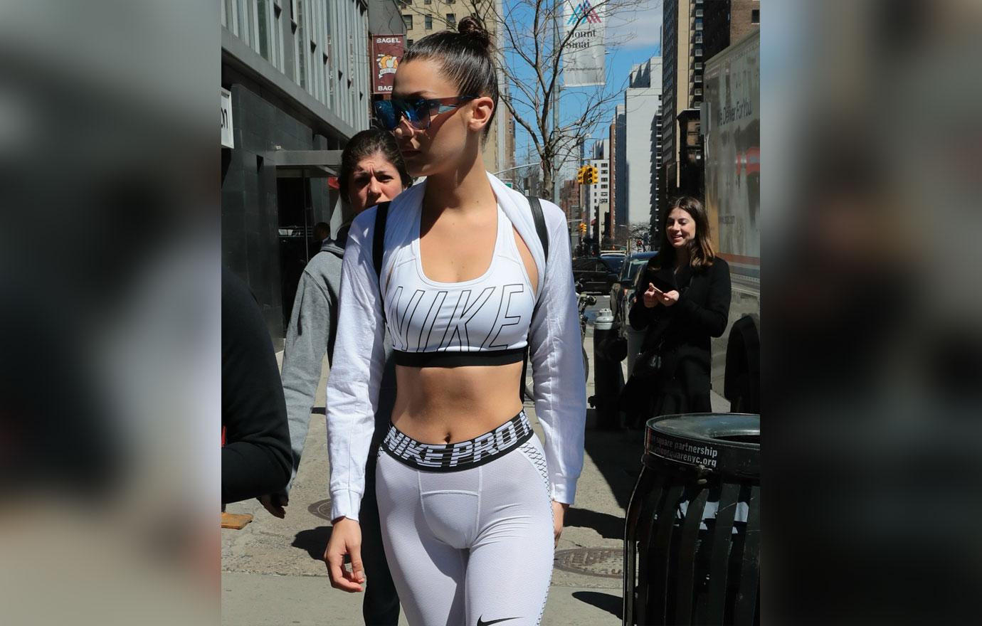 10 Celebrities Who Rock a Cameltoe Like Nobody Else