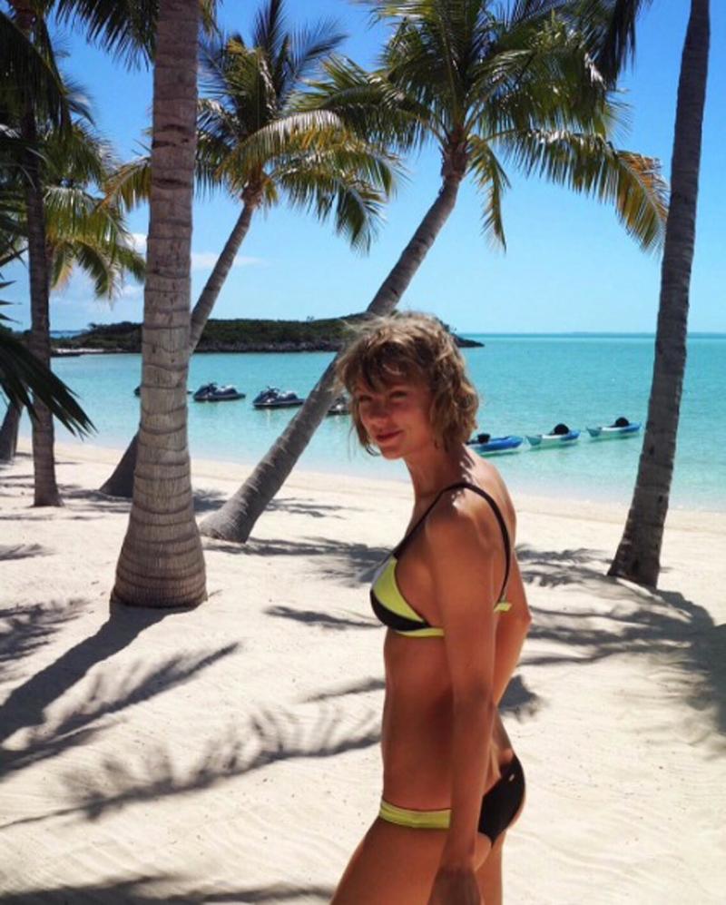 Taylor Swift Bikini Calvin Harris Beach Anniversary Vacation Photos