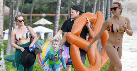 //hilary duff mike comrie divorce hawaii vacation pp