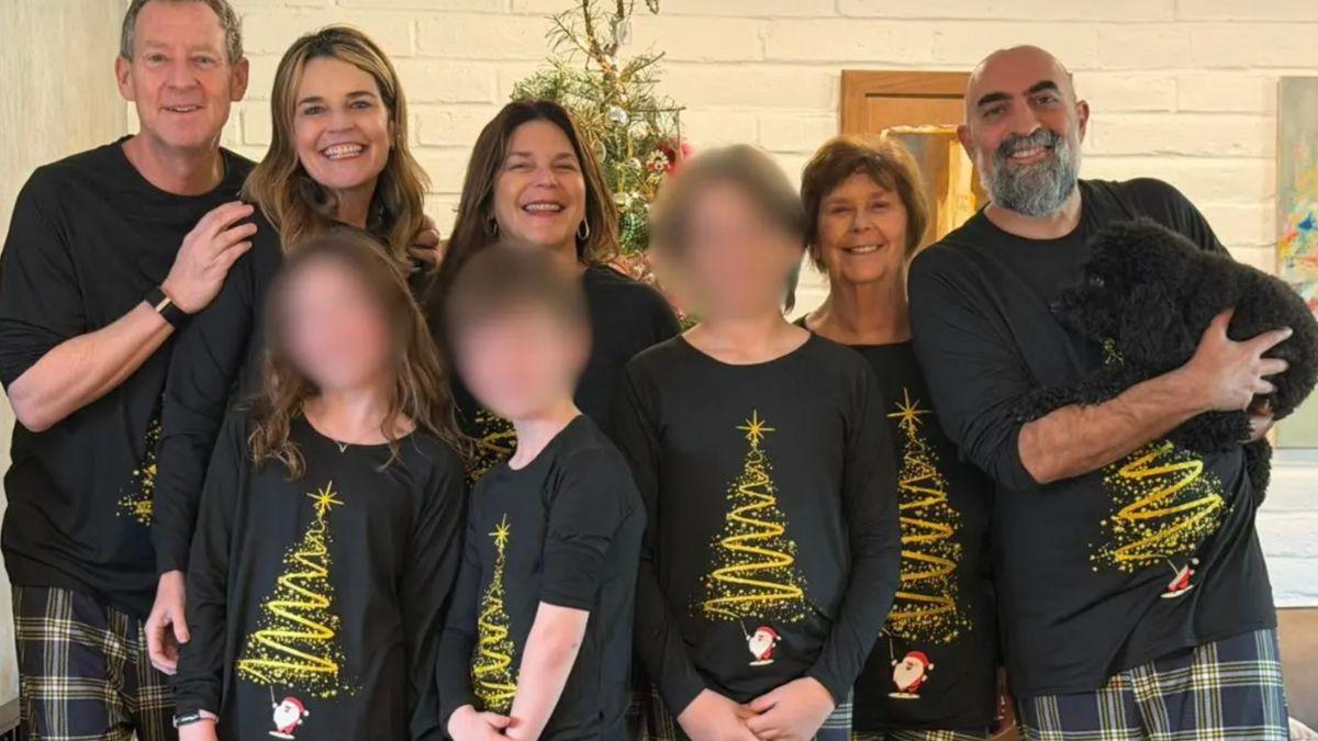 Photo of Savannah Guthrie and family