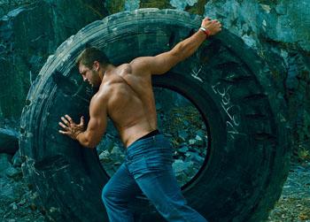 //tim tebow wife servaa