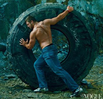 //tim tebow wife servaa