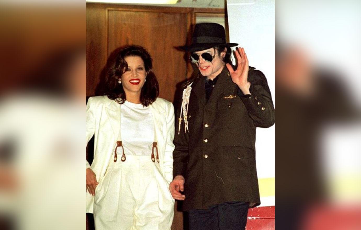 //Michael jackson lisa marie presley debbie rowe love triangle relationship