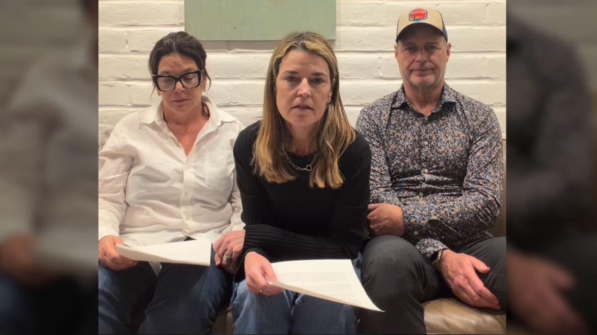 Photo of Savannah, Annie and Camron Guthrie