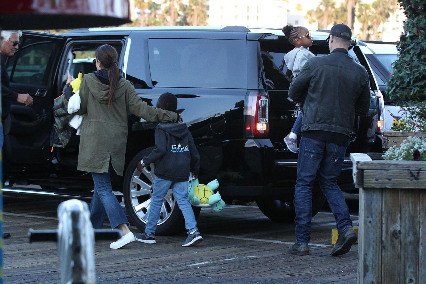 Sandra Bullock Bryan Randall Her Kids Amusement Park Pics