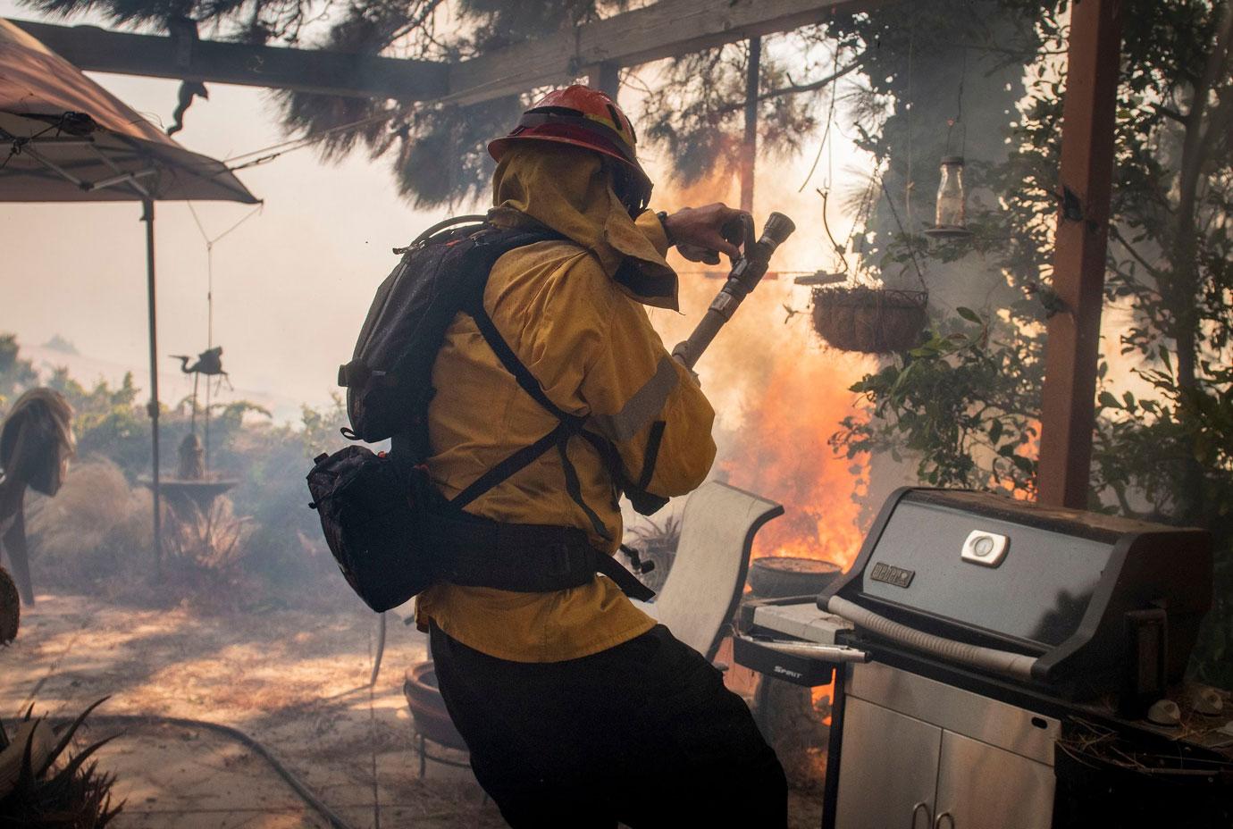 Celebrities In Danger As California Wild Fire Grows: Photos