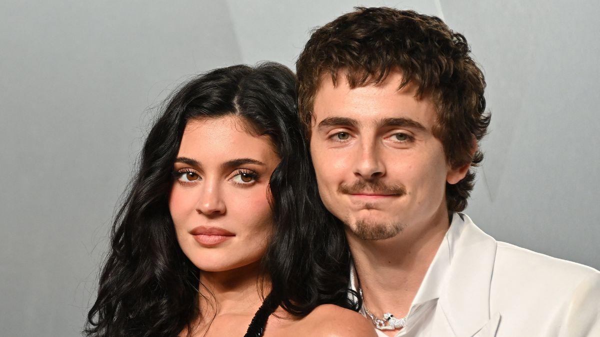 image of All three stars were later spotted at the Vanity Fair Oscars afterparty.