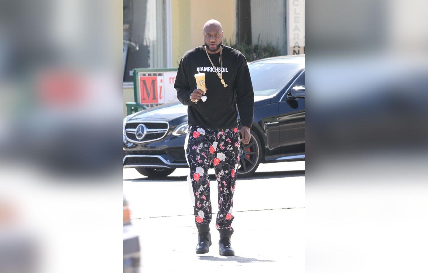 Lamar Odom Lunch Alone Gambling