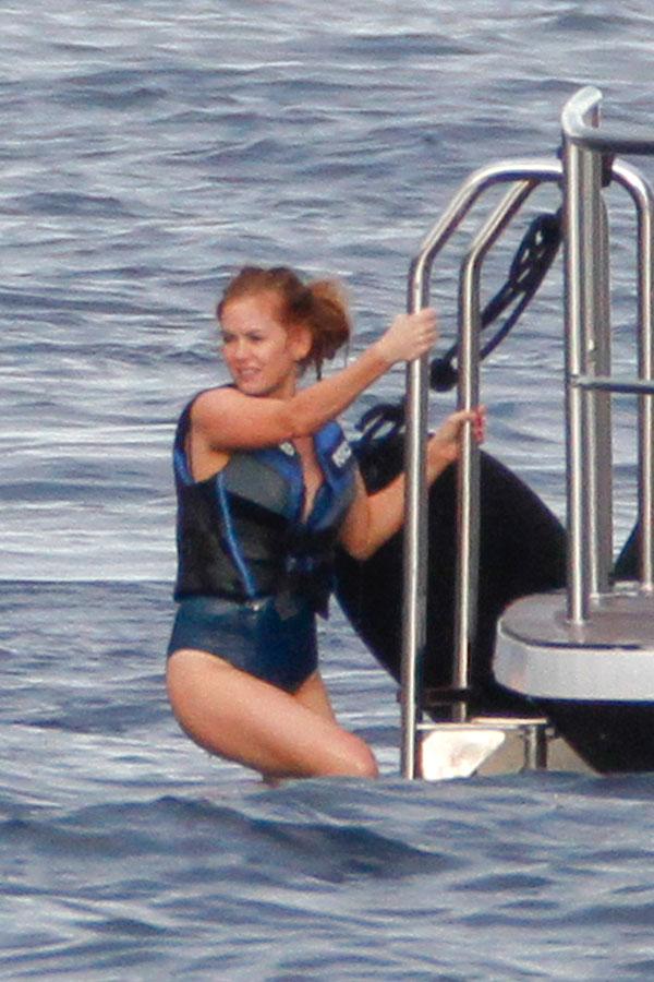 Isla Fisher Bikini Post Baby Body