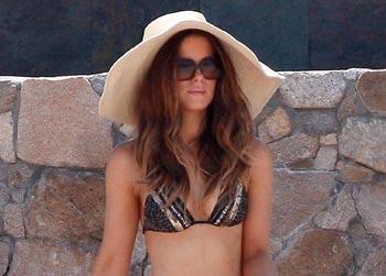 //kate beckinsale shape