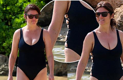 See 'Saved By The Bell' Star Tiffani-Amber Thiessen In Skintight Swimsuit