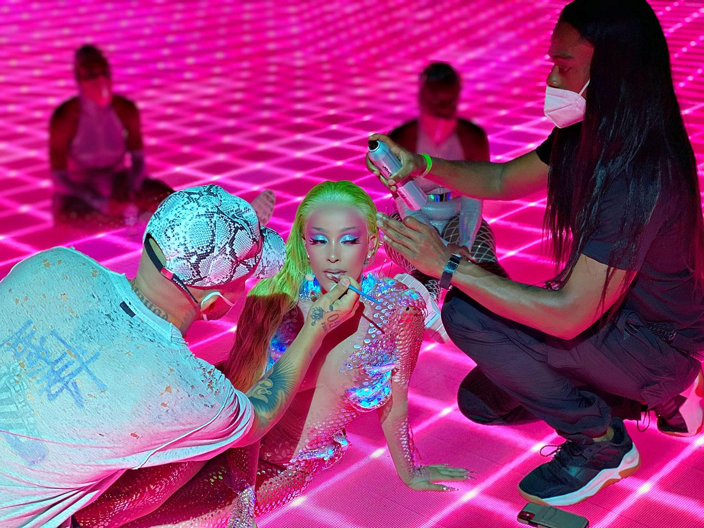 Doja Cat with Joico Limelight Haircolor at VMAs 2020