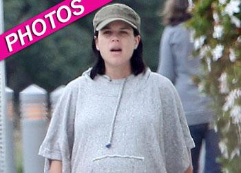 //pp_neve_campbell_fameflynet