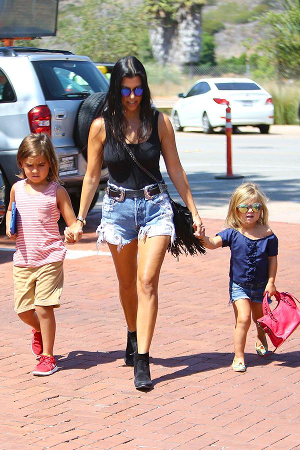 Kourtney Kardashian Scott Disick Overwhelmed Kids