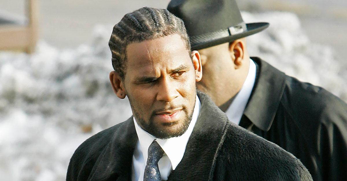 r kelly rkelly accused of forcing woman to eat feces punishment breaking his rules sex trafficking trial r