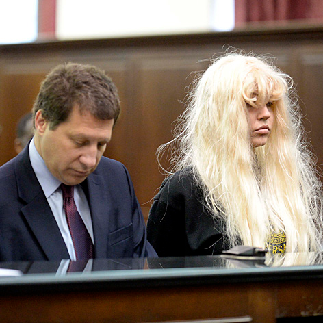 //amanda bynes court square splash