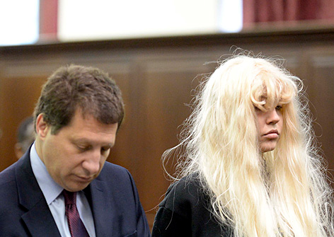 //amanda bynes court square splash