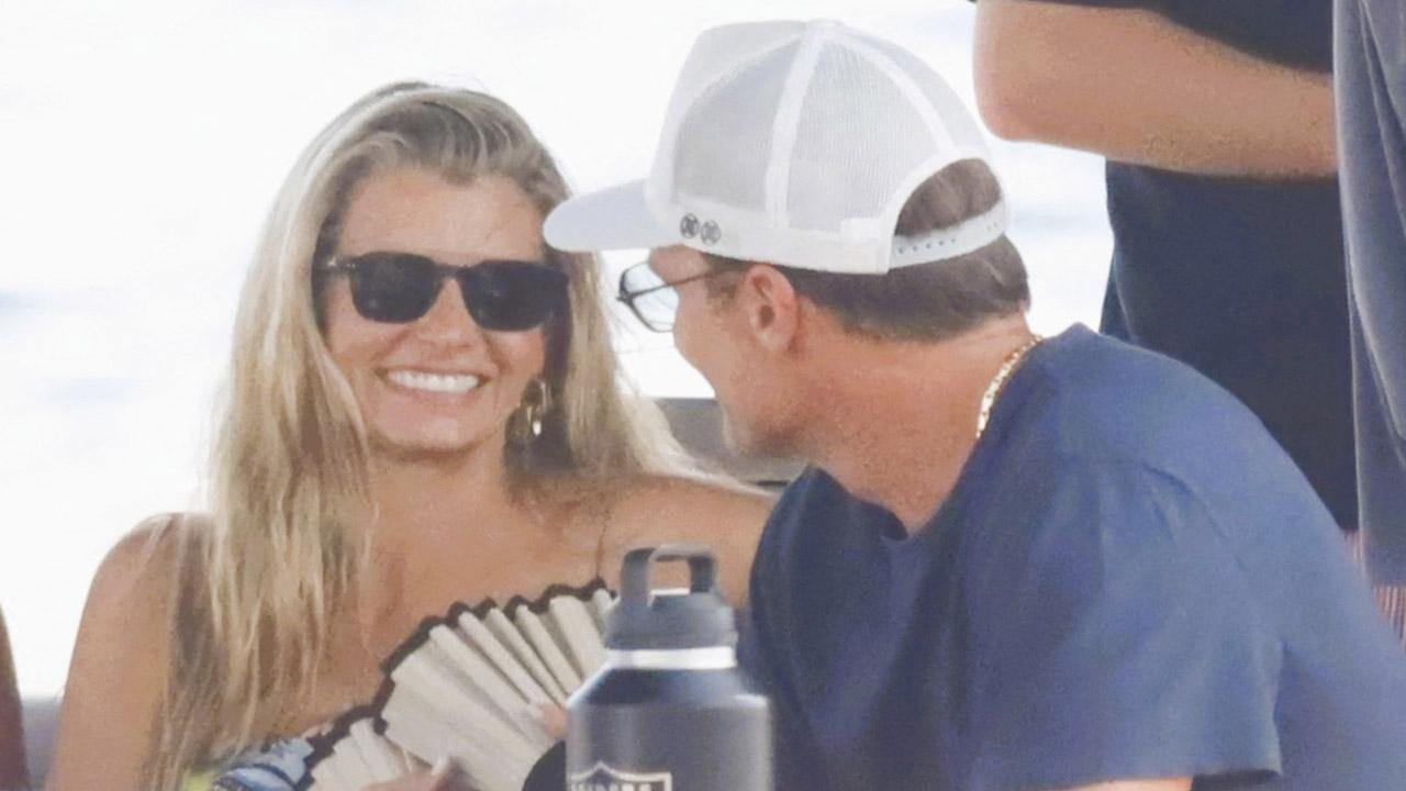 Photo of Tom Brady and mystery woman