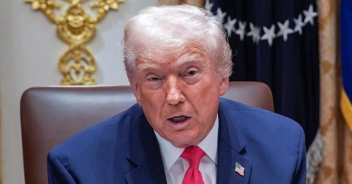 Photo of While giving a speech for the holidays, Donald Trump called out a woman in the crowd who looked like daughter Ivanka.