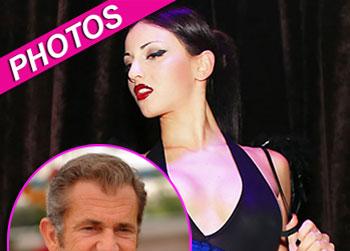 //stella_mouzi_mel_gibson_ _wwwclubbergr_splashnews_