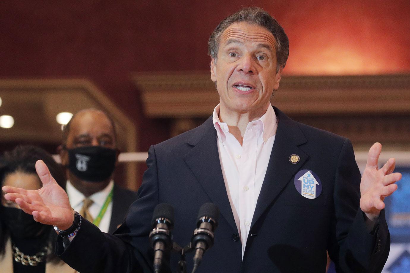 andrew cuomo accuser charlotte bennett demands new york governor resign sexual harassment investigation r