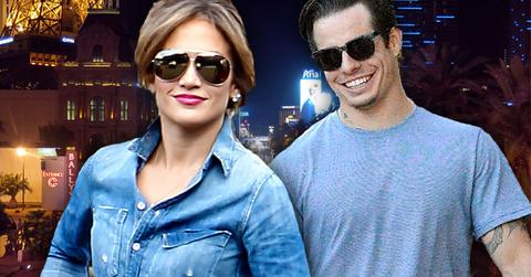 //Jennifer lopez casper smart hookup las vegas pp