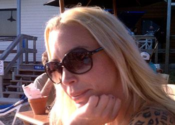 //robyn gardner aruba ap