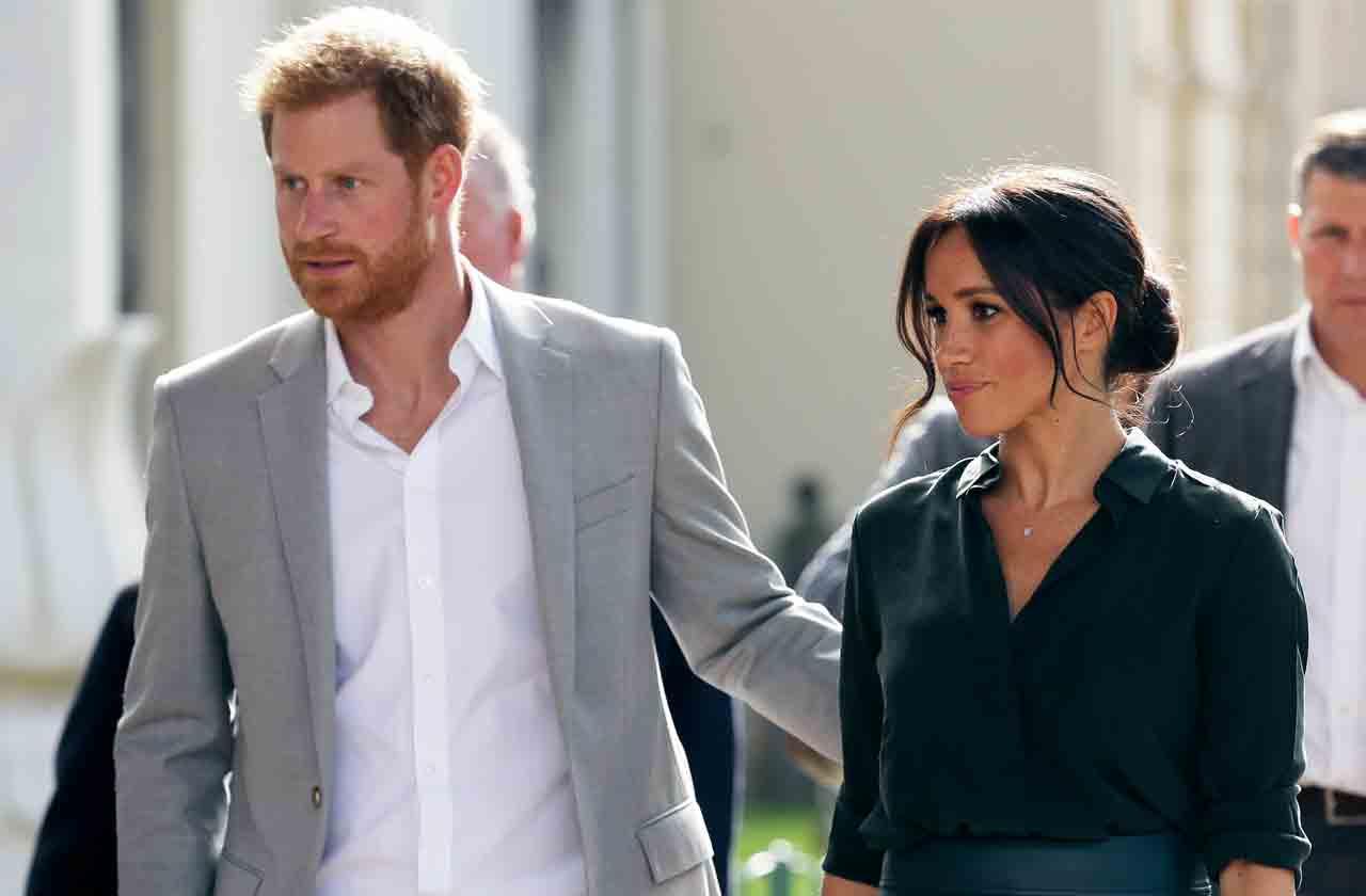 Prince Harry & Meghan Markle Pregnancy Announcement Australia Anger