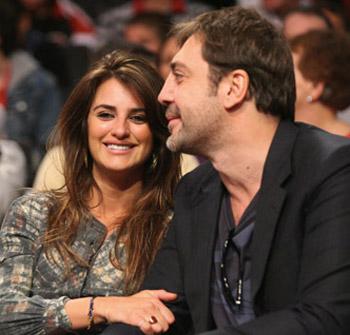 PHOTOS: Penelope Cruz & Javier Bardem Have A Lakers Christmas