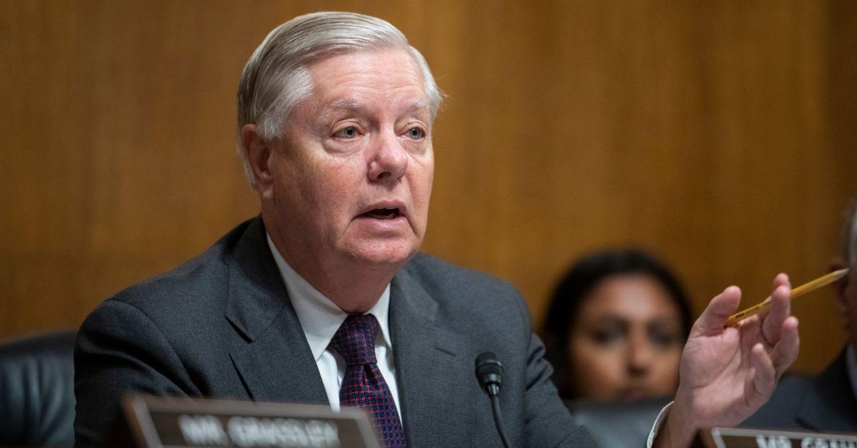 lindsey graham defends actions grand jury indicting trump rico case jpg