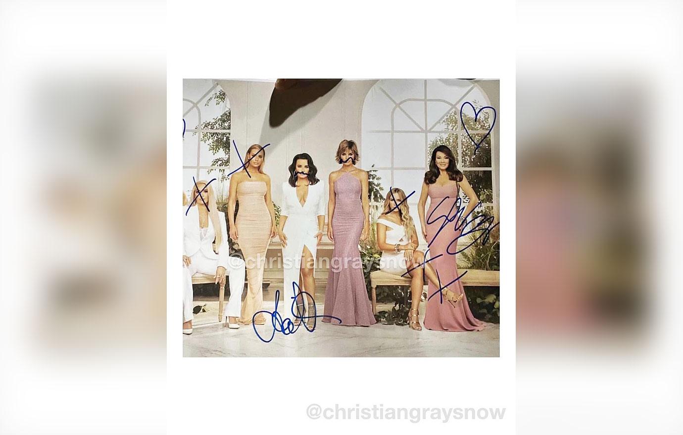 rhobh blasts lisa vanderpump scribbling autographed fan photo r