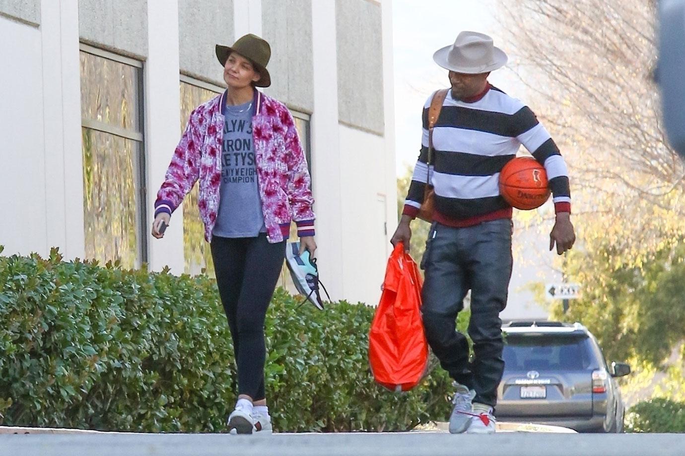 //jamie foxx katie holmes play basketball valentines day