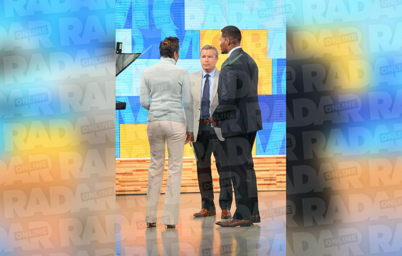 //michael strahan robin roberts on set gma confrontation