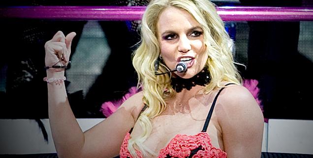 //britney spears is she singing live vegas