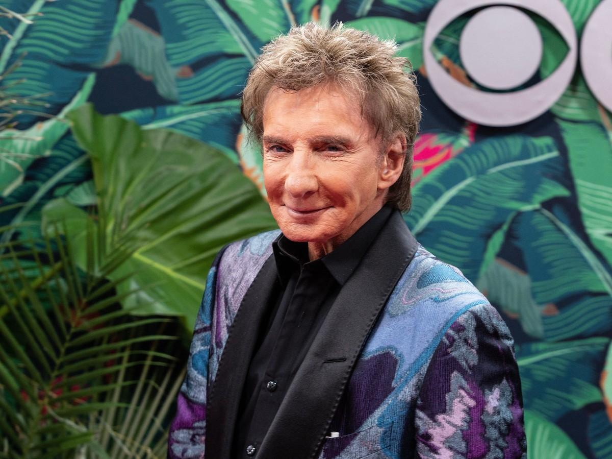 Following surgery in December, Manilow was declared cancer-free after doctors removed a cancerous spot on his left lung.