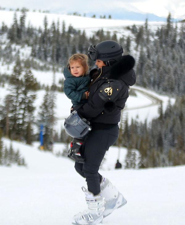 Kourtney Kardashian Scott Disick Ski