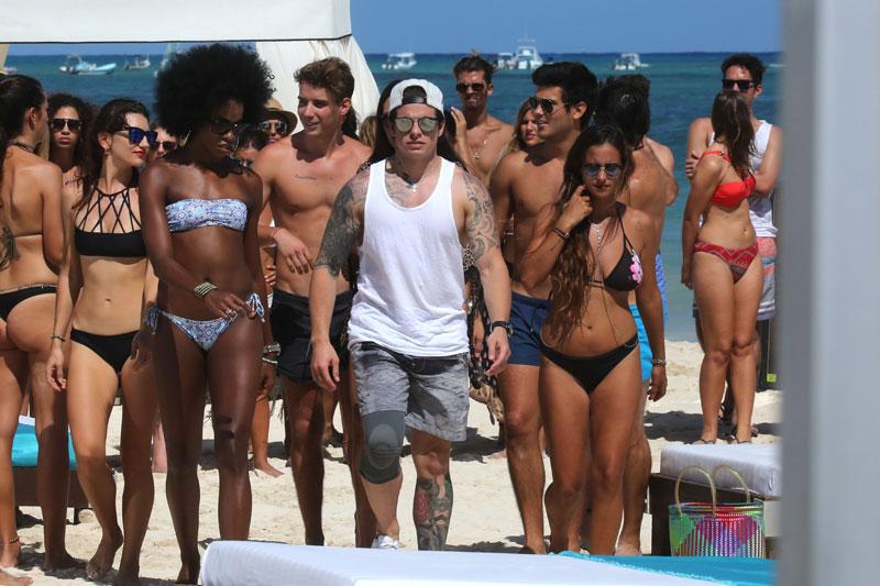 Jennifer Lopez Boyfriend Casper Smart Beach Butt Music Video