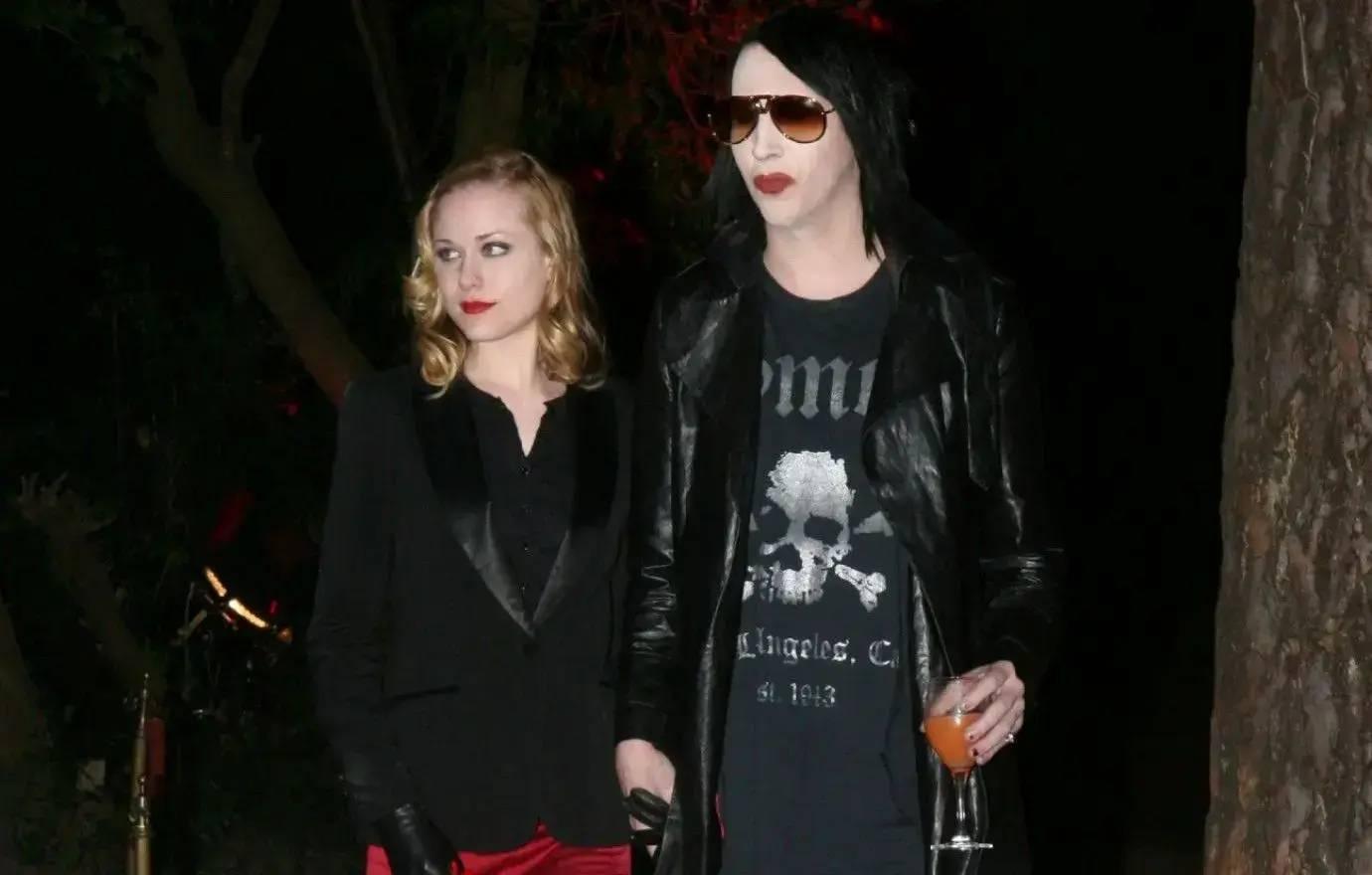 marilyn manson hits back evan rachel wood