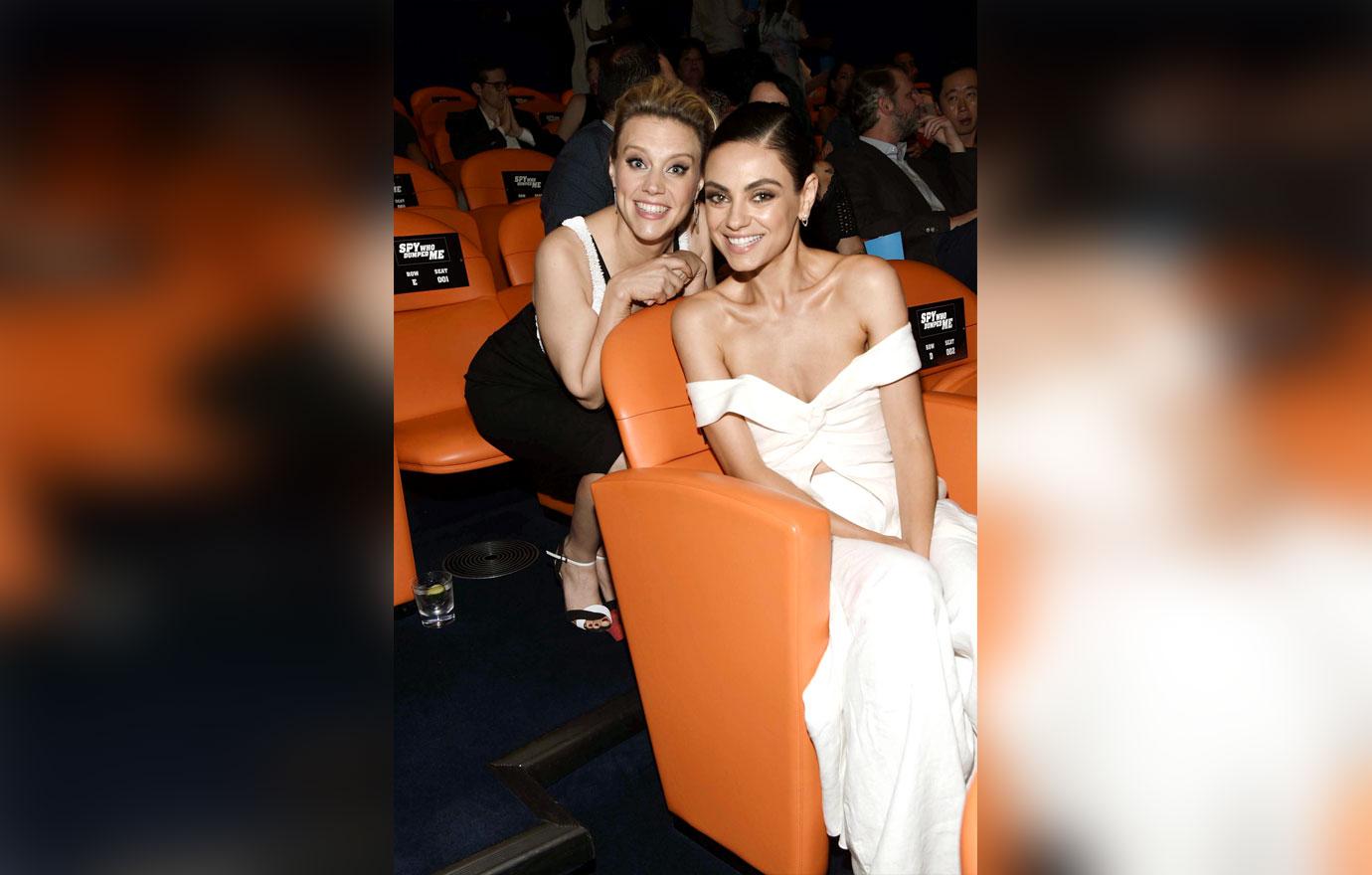 //Mila Kunis Kate McKinnon