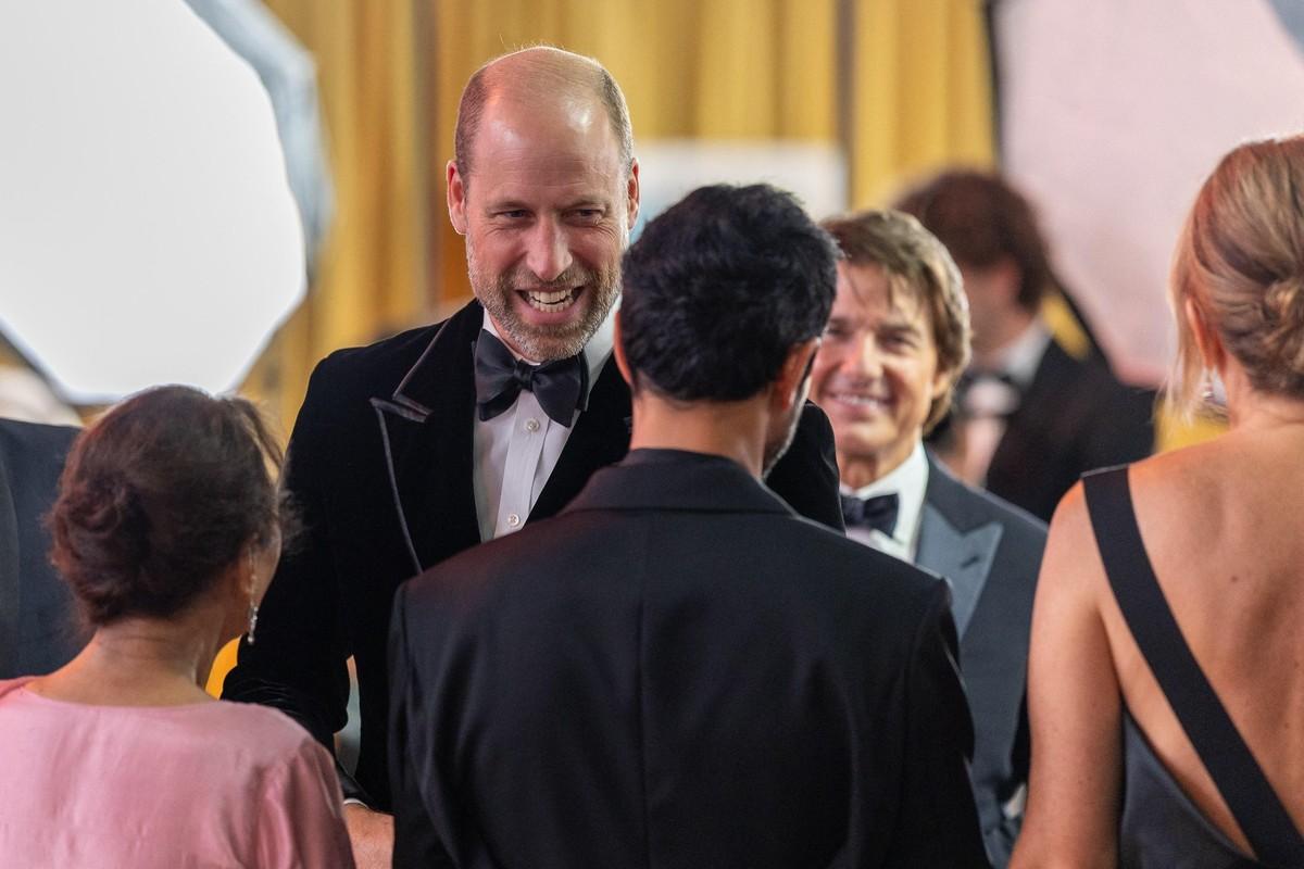 Prince William received praise from Cruise, who complimented his wife Princess Kate's appearance and elegance.