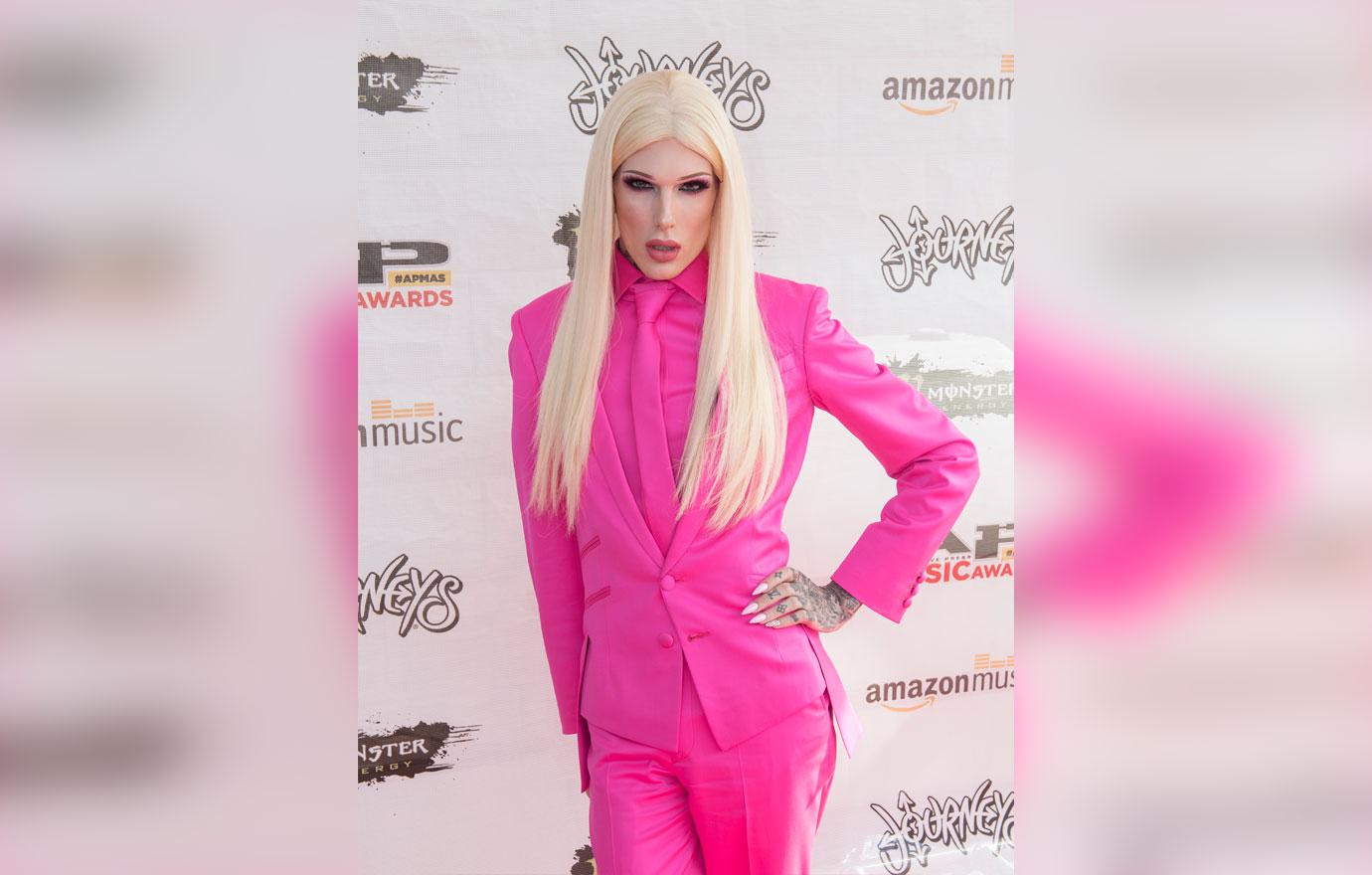 Jeffree Star's Fans Scramble To Uncover Who His 'NFL Boo' Is